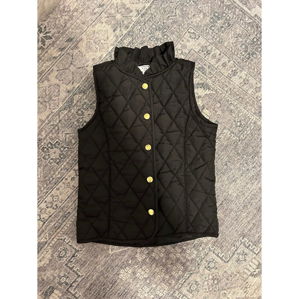 NWOT crown and ivy vest size 6-7